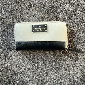 Kate Spade Women’s Wallet